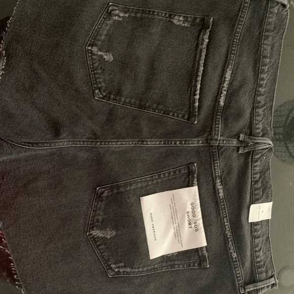 Good American Good ‘90s Shorts NWT - Picture 6 of 6